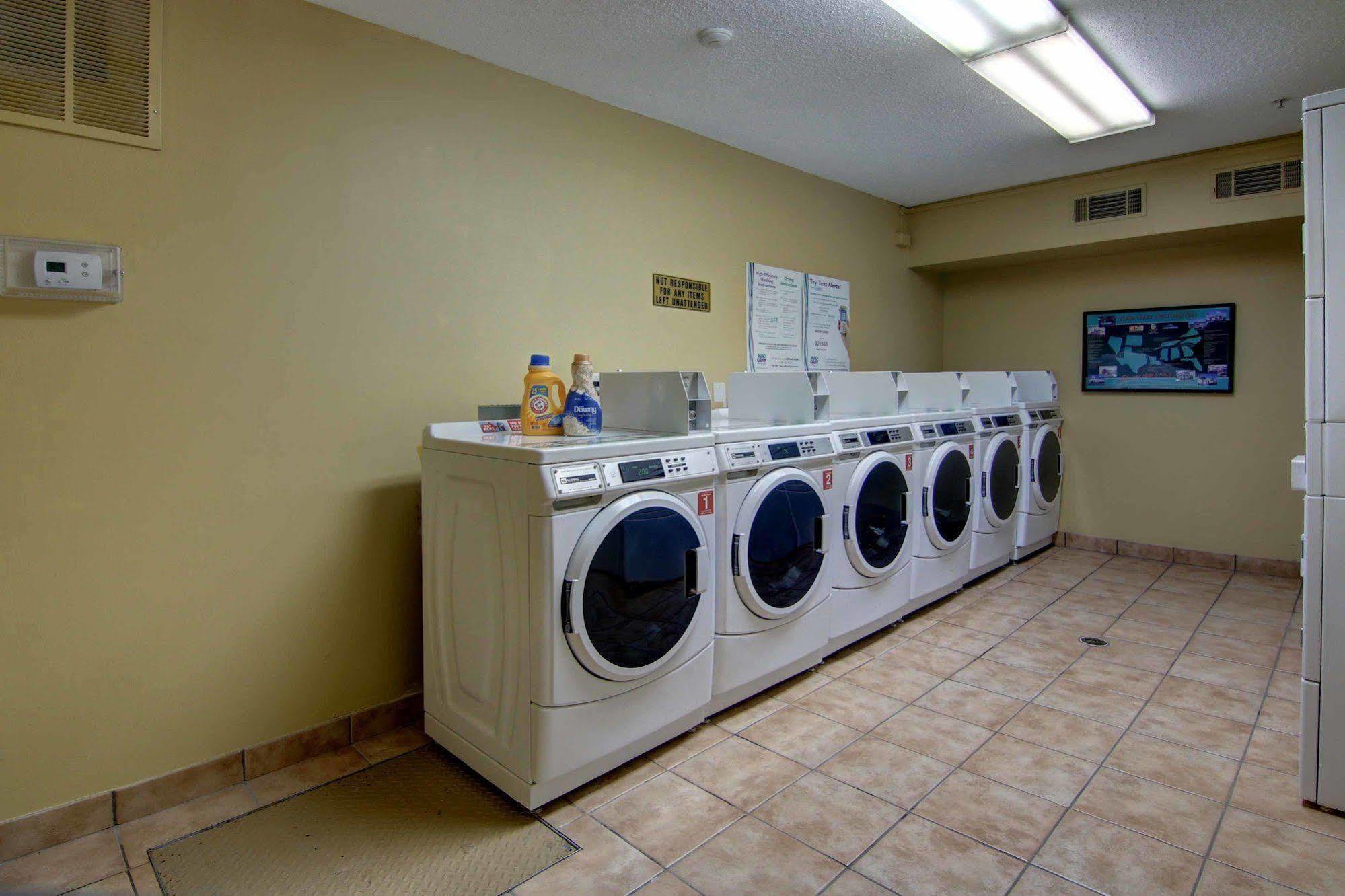 Intown Suites Extended Stay Atlanta Ga - Snellville Εξωτερικό φωτογραφία