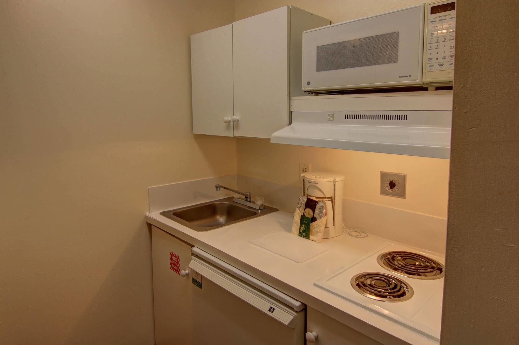 Intown Suites Extended Stay Atlanta Ga - Snellville Εξωτερικό φωτογραφία